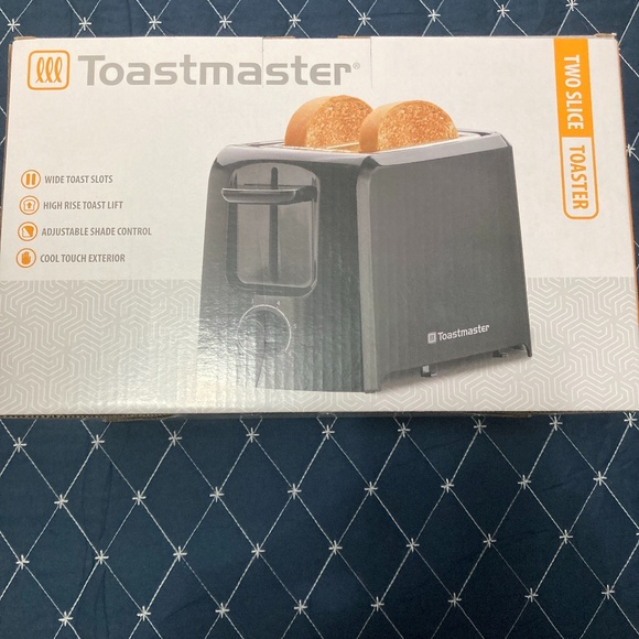 Toastmaster Two Slice Toaster, Black, Cool Touch, Wide Slots-New! - Picture 3 of 5